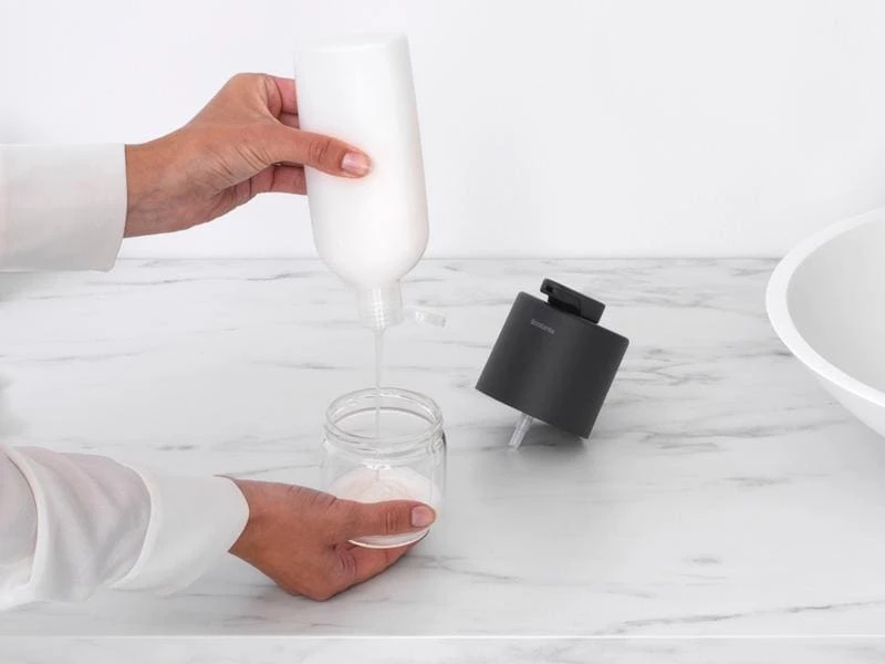 Brabantia Seifenspender Mindset 200 ml, Anthrazit 6 Brabantia Seifenspender Mindset 200 ml, Anthrazit – Bild 6