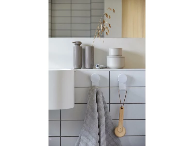 Zone Denmark Zahnputzbecher Suii Ø 6.3 cm Taupe 3 Zone Denmark Zahnputzbecher Suii Ø 6.3 cm Taupe – Bild 3