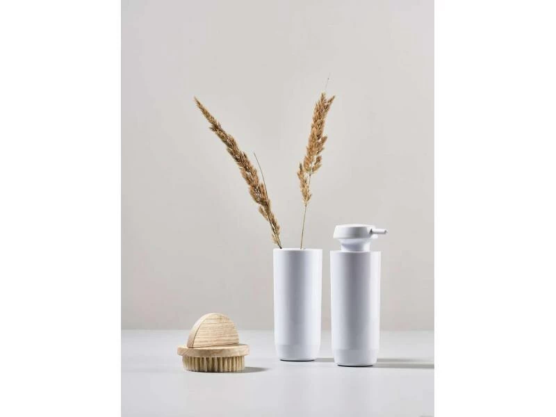 Zone Denmark Zahnputzbecher Suii Ø 6.3 cm Weiss 3 Zone Denmark Zahnputzbecher Suii Ø 6.3 cm Weiss – Bild 3