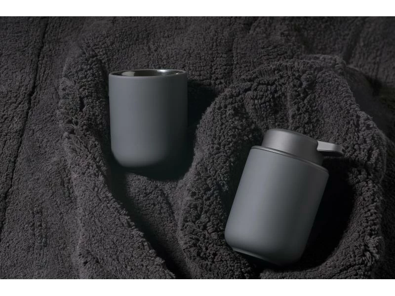 Zone Denmark Seifenspender Ume 450 ml, Schwarz 4 Zone Denmark Seifenspender Ume 450 ml, Schwarz – Bild 4